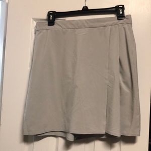 Dressy Athleta skirt. Size 10T in gray.